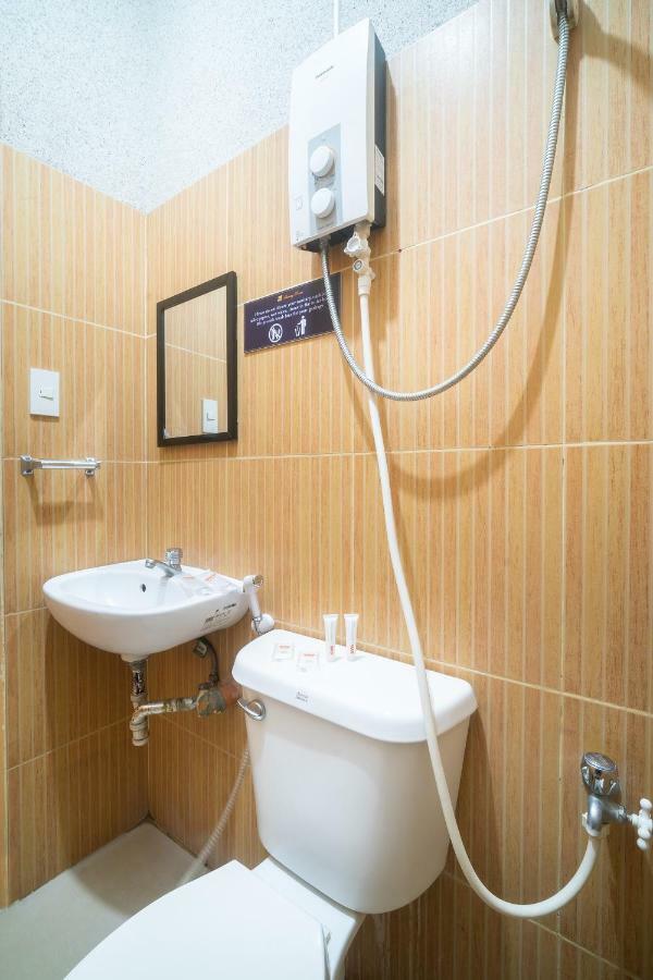 Oyo 197 Sunny Point Hotel Davao City Dış mekan fotoğraf