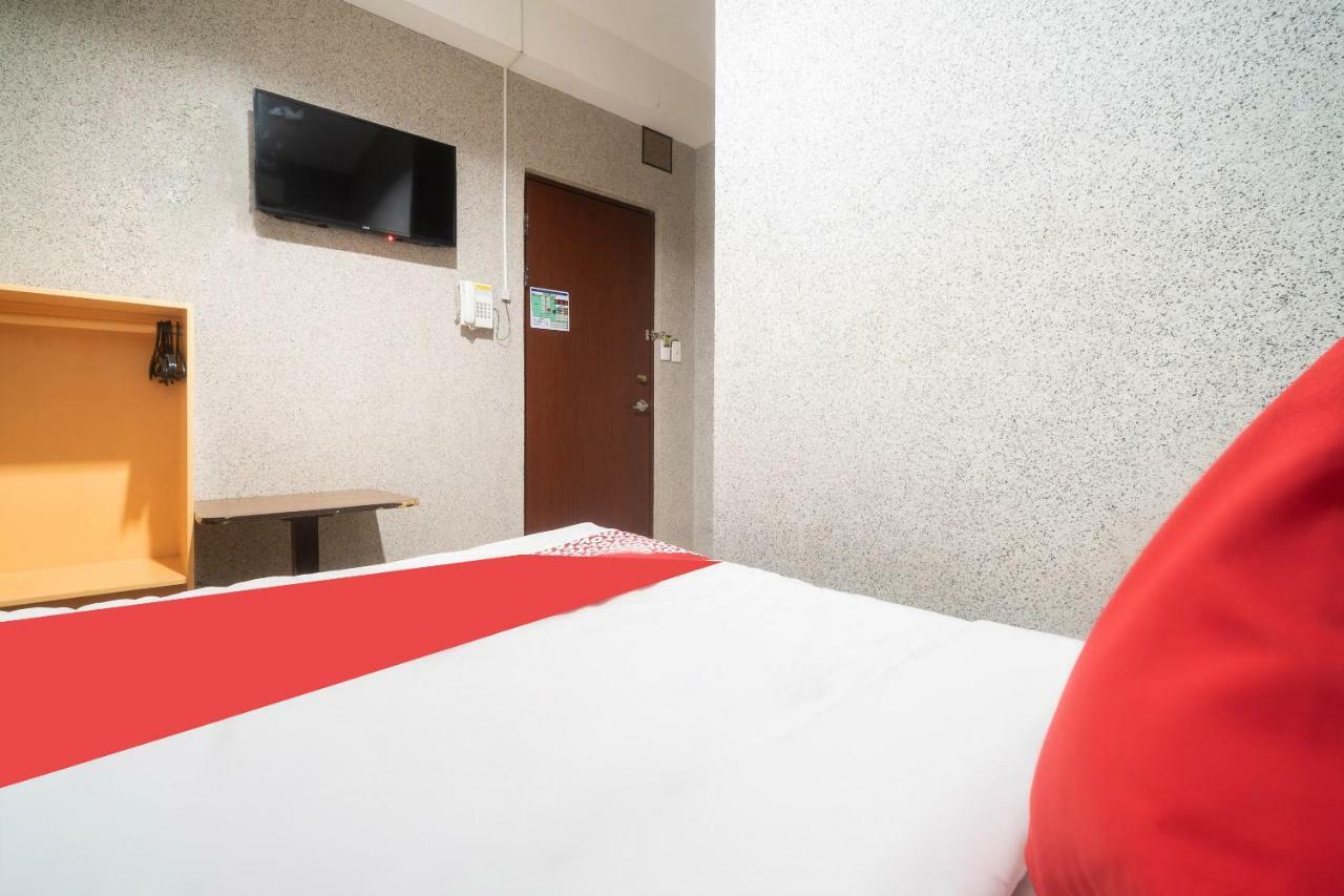 Oyo 197 Sunny Point Hotel Davao City Dış mekan fotoğraf